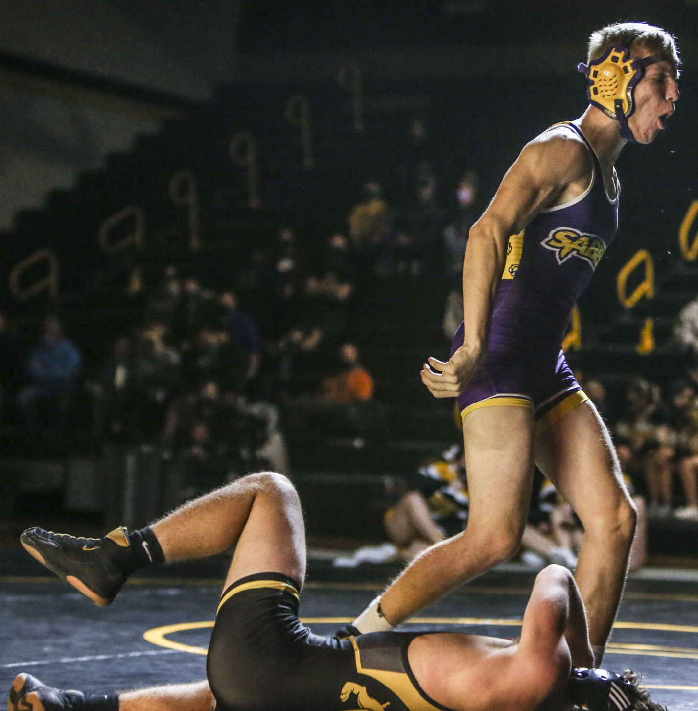 121720-qc-spt-bett wrestling-20.JPG